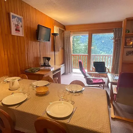 Apartment 2 Pieces A Meribel, Proche Piste Et Commerces, Avec Parking Et Casier A - Fr-1-411-717 *